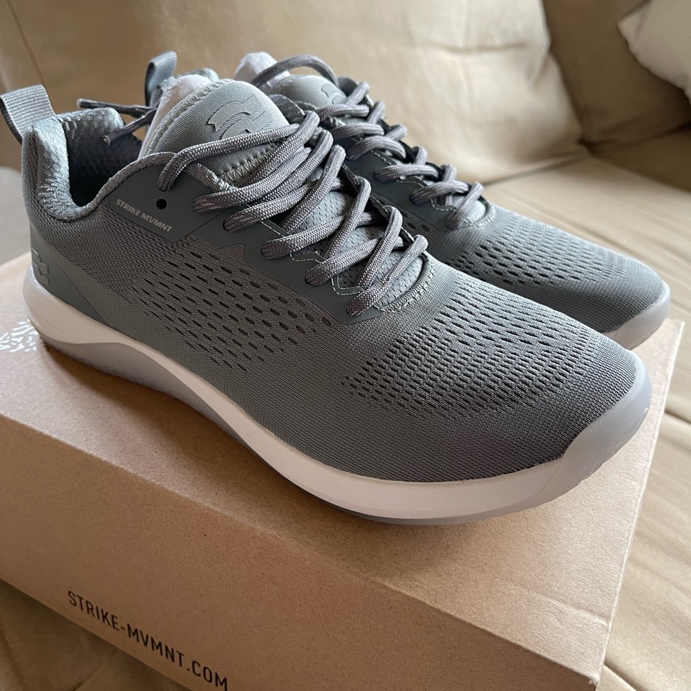 BNIB Strike Mvmnt trainers ***CRAZY $$ DROP!!
